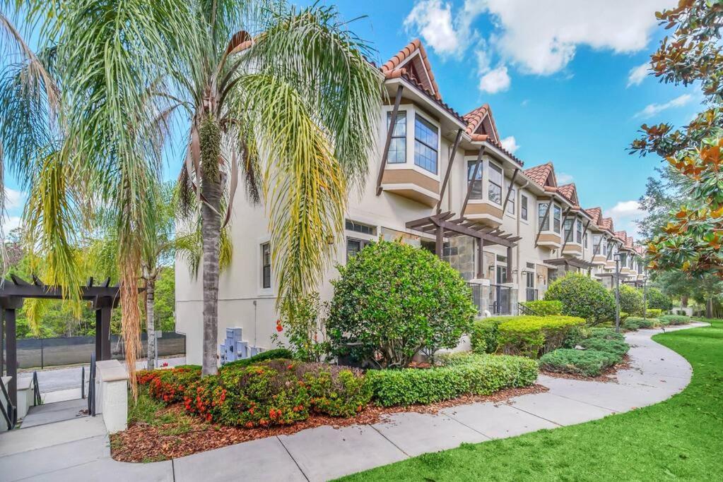 Cozy & Elegant 4Br Enchanted Townhouse - 1 Mile To Disney With Resort Pool, Gym, & Jacuzzi 奥兰多 外观 照片