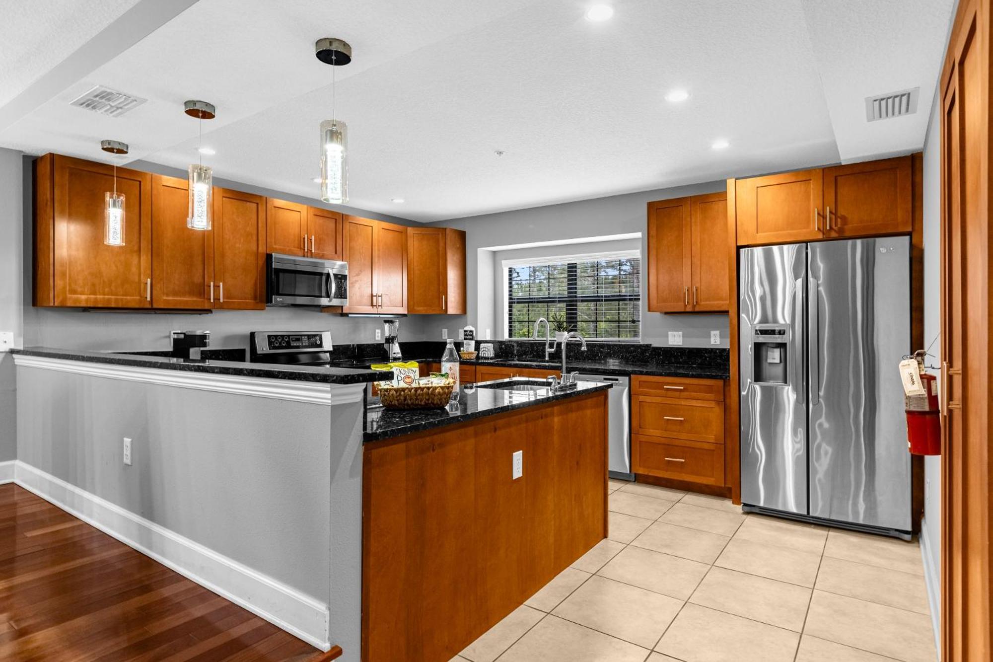 Cozy & Elegant 4Br Enchanted Townhouse - 1 Mile To Disney With Resort Pool, Gym, & Jacuzzi 奥兰多 外观 照片