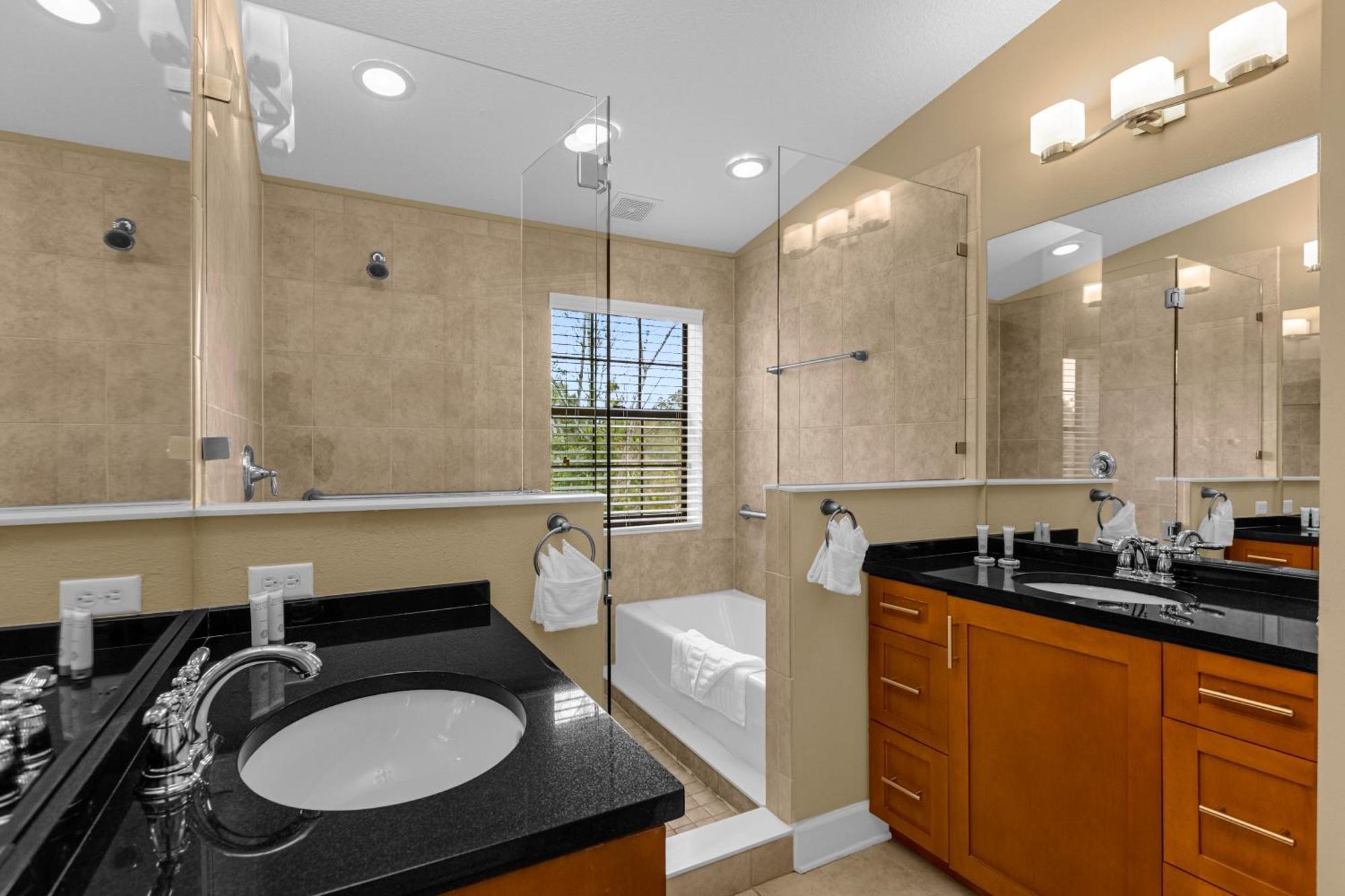Cozy & Elegant 4Br Enchanted Townhouse - 1 Mile To Disney With Resort Pool, Gym, & Jacuzzi 奥兰多 外观 照片