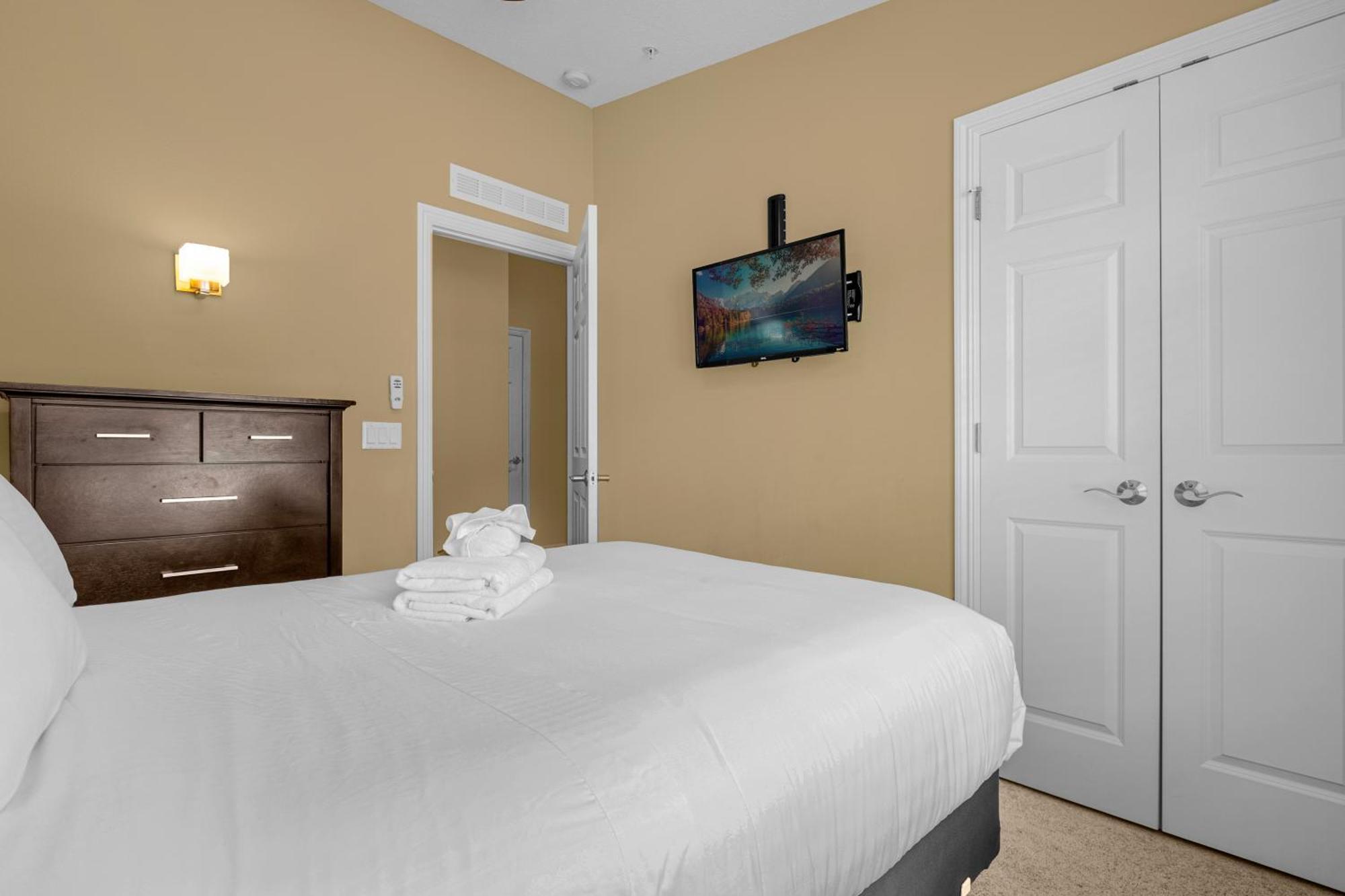 Cozy & Elegant 4Br Enchanted Townhouse - 1 Mile To Disney With Resort Pool, Gym, & Jacuzzi 奥兰多 外观 照片