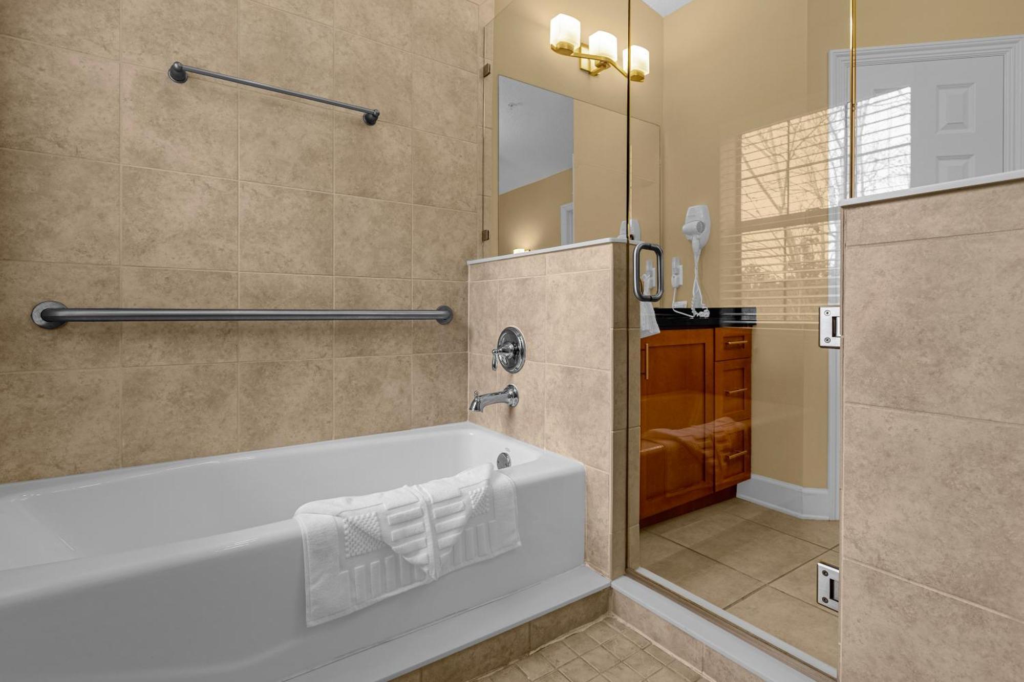 Cozy & Elegant 4Br Enchanted Townhouse - 1 Mile To Disney With Resort Pool, Gym, & Jacuzzi 奥兰多 外观 照片