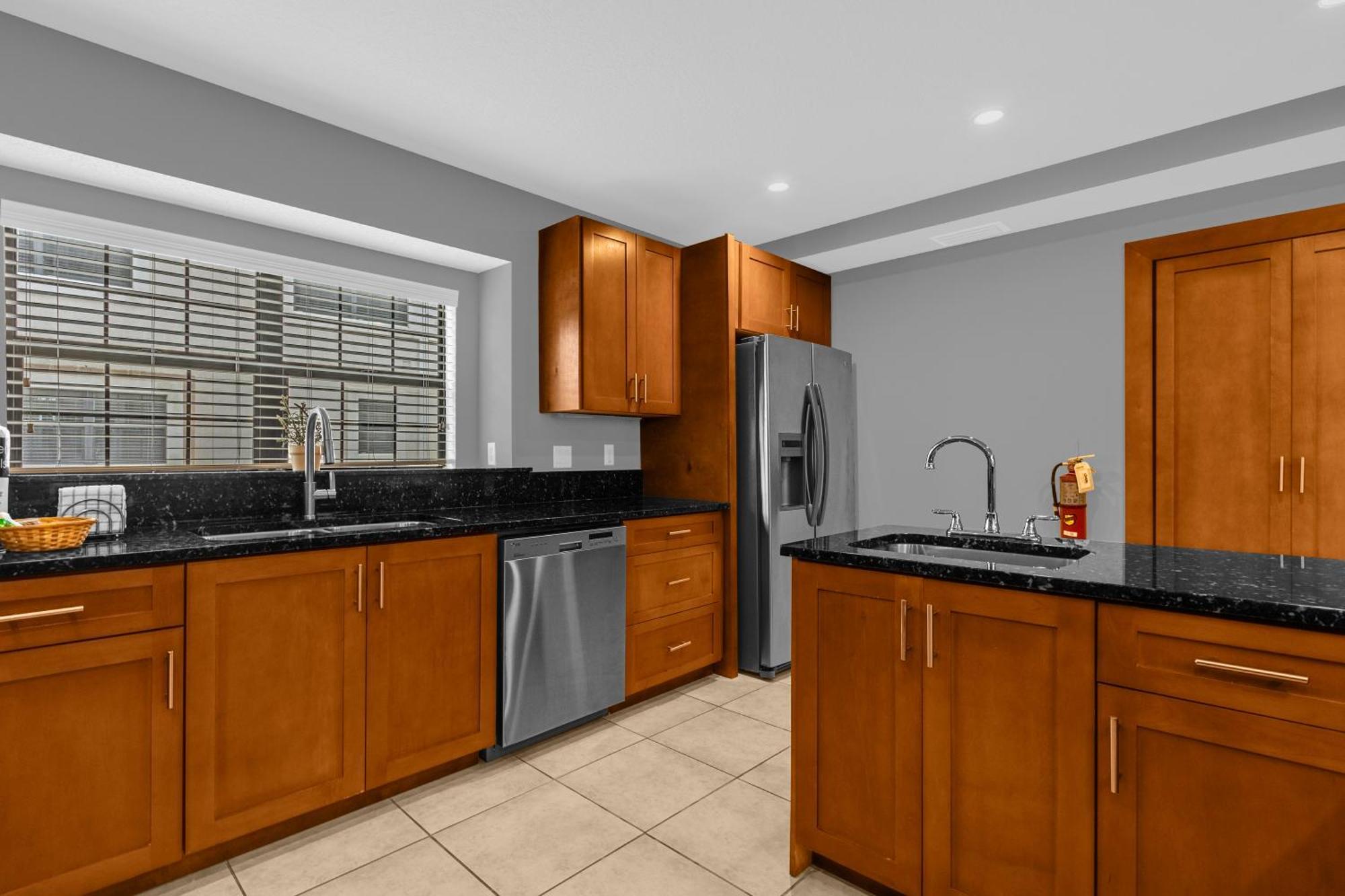 Cozy & Elegant 4Br Enchanted Townhouse - 1 Mile To Disney With Resort Pool, Gym, & Jacuzzi 奥兰多 外观 照片